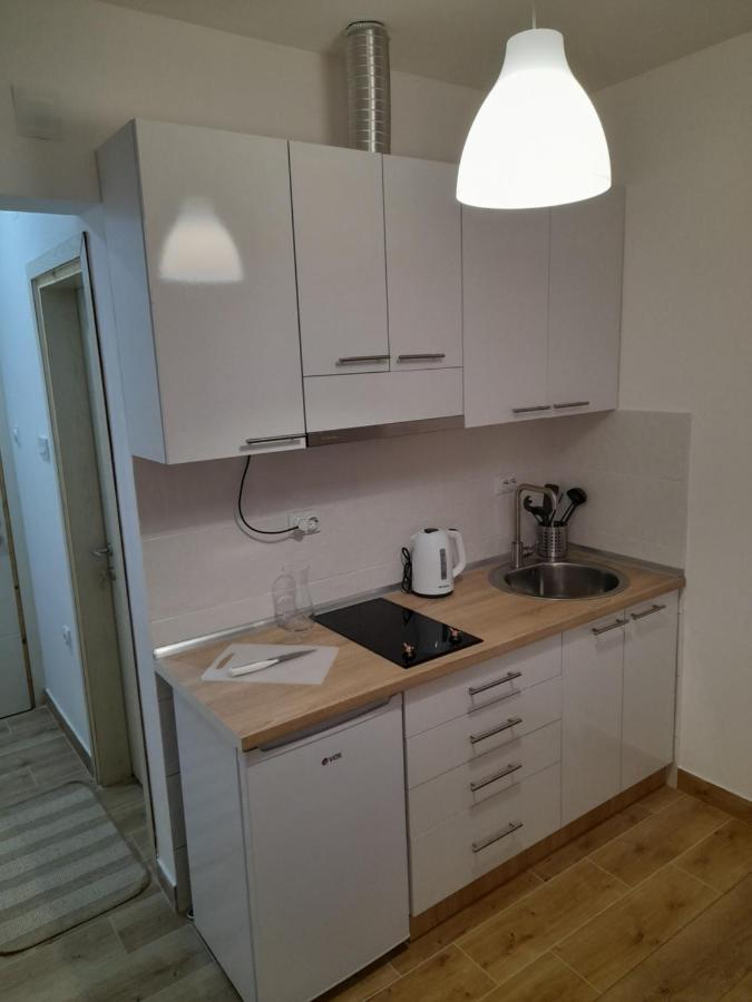V & V Studio Apartments Ni Екстериор снимка