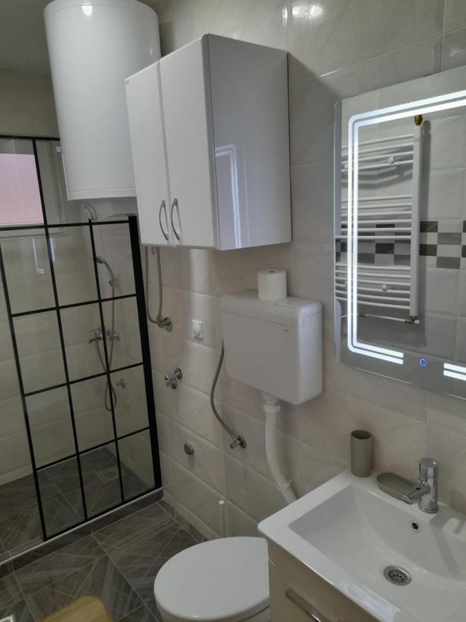 V & V Studio Apartments Ni Екстериор снимка