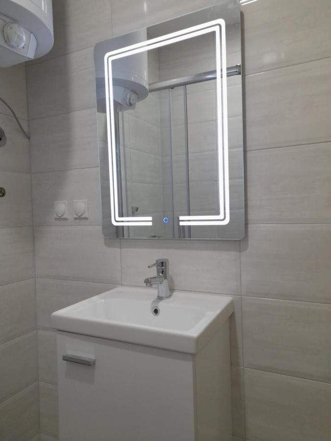 V & V Studio Apartments Ni Екстериор снимка