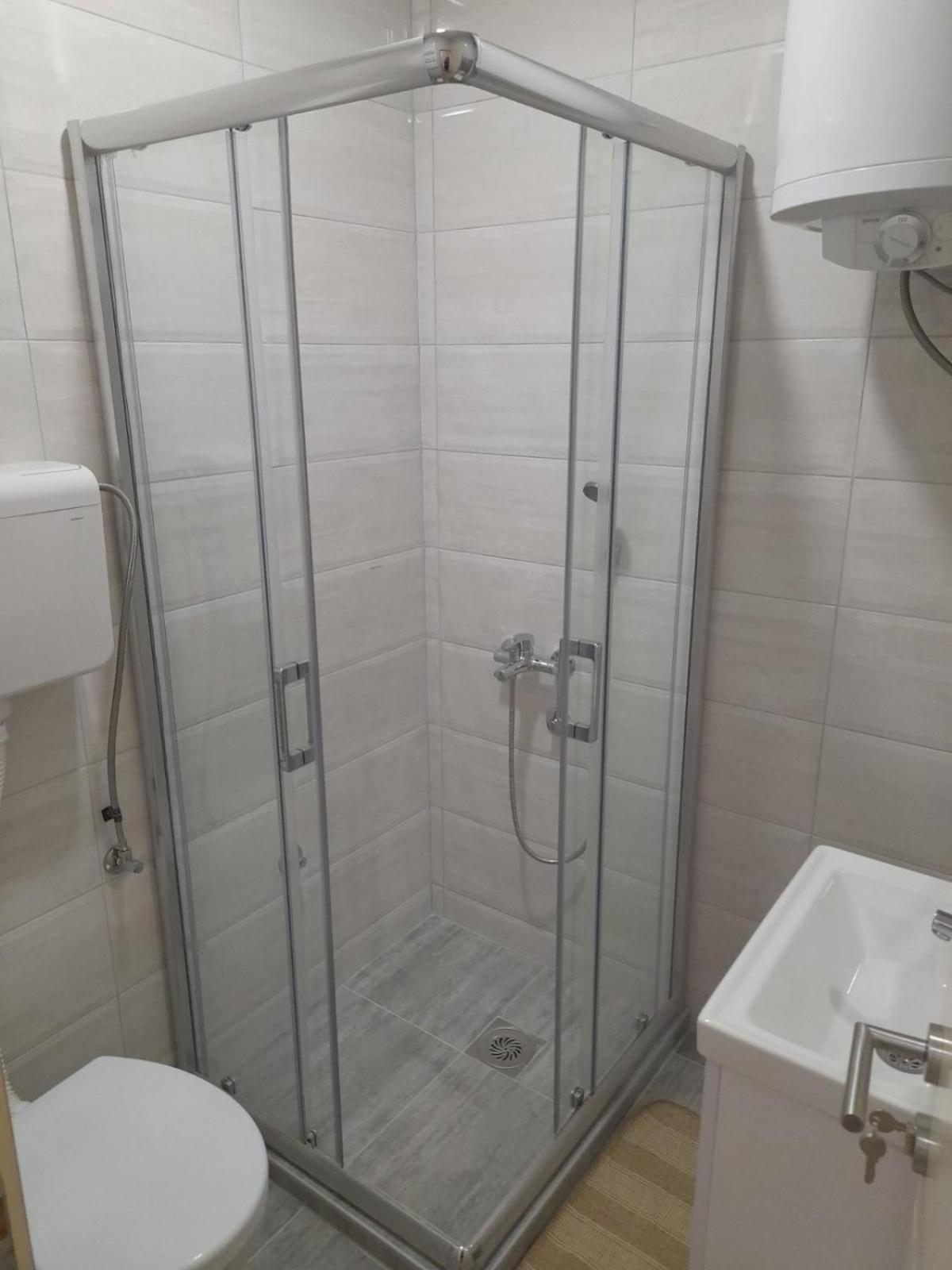 V & V Studio Apartments Ni Екстериор снимка