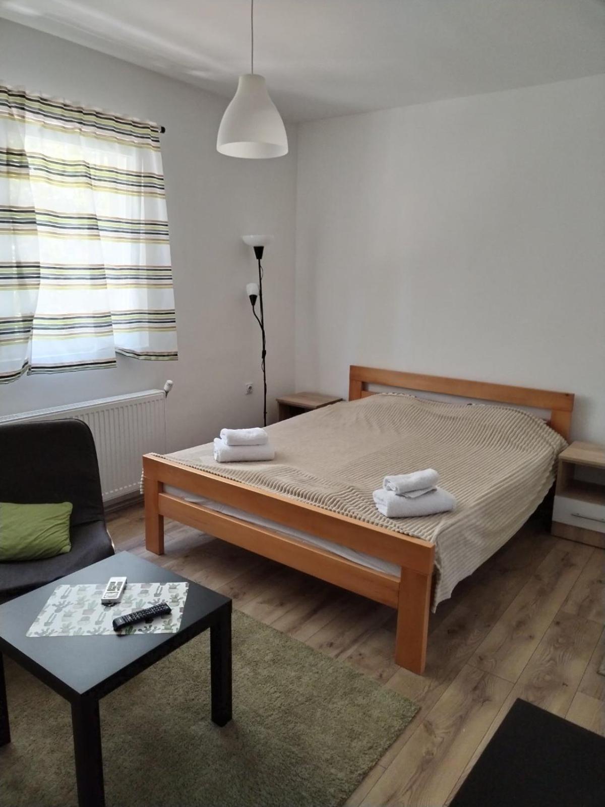 V & V Studio Apartments Ni Стая снимка